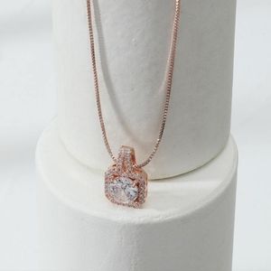 🎉🎉NEW🎉🎉STUNNING!! CZ ROSE GOLD Plated Necklace